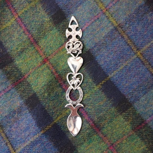 New Welsh Love Spoon Pewter Cross Heart Daffodil Horseshoe Dragon Scotland - Picture 1 of 4